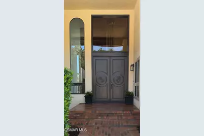 23275 Park Ensenada, Calabasas, CA 91302 - Photo 2