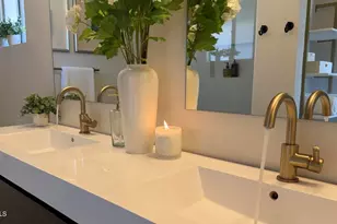 23275 Park Ensenada, Calabasas, CA 91302 - Photo 18