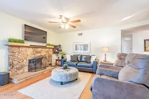 1717 Wade Cir, Simi Valley, CA 93065 - Photo 8
