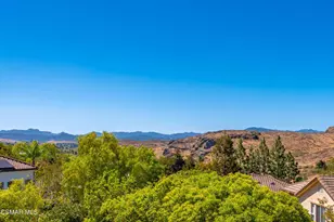 331 Briar Bluff Cir, Thousand Oaks, CA 91360 - Photo 46