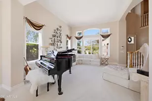 331 Briar Bluff Cir, Thousand Oaks, CA 91360 - Photo 10