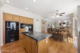 331 Briar Bluff Cir, Thousand Oaks, CA 91360 - Photo 18