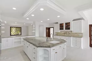 24756 Eilat St, Woodland Hills, CA 91367 - Photo 16