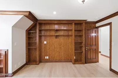 24756 Eilat Street, Woodland Hills, CA 91367 - Photo 34