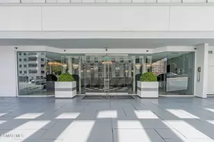 10660 Wilshire Blvd, Los Angeles, CA 90024 - Photo 2