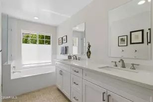 984 Cedarcliff Ct, Westlake Village, CA 91362 - Photo 26