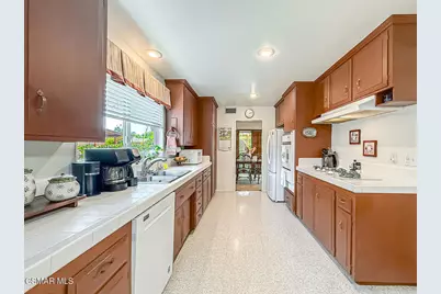 2217 Rockdale Avenue, Simi Valley, CA 93063 - Photo 18