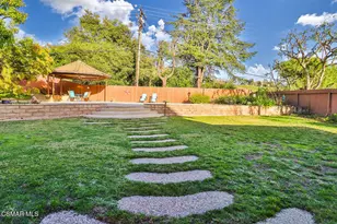5260 Edgeware Dr, Calabasas, CA 91301 - Photo 4