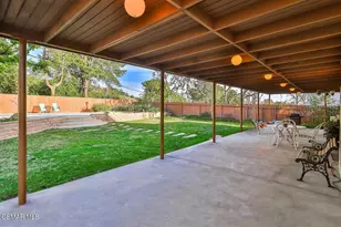 5260 Edgeware Dr, Calabasas, CA 91301 - Photo 58