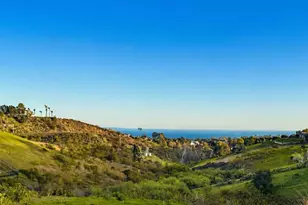 28906 Verde Mesa Ln, Malibu, CA 90265 - Photo 2