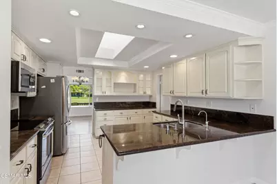 17236 Village 17, Camarillo, CA 93012 - Photo 12