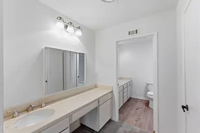17236 Village 17, Camarillo, CA 93012 - Photo 16