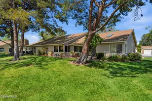 17236 Village 17, Camarillo, CA 93012 - Photo 4