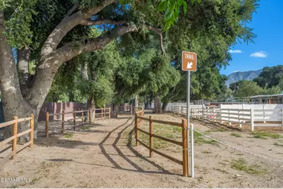 27101 Sand Canyon Road, Canyon Country, CA 91387 - Photo 16