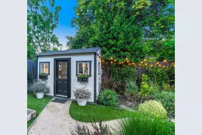22661 Calvert Street, Woodland Hills, CA 91367 - Photo 44