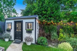 22661 Calvert St, Woodland Hills, CA 91367 - Photo 44