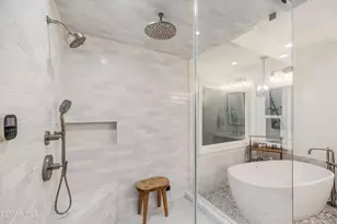 22661 Calvert St, Woodland Hills, CA 91367 - Photo 24