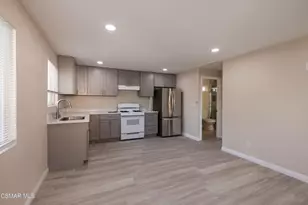 2345 Bryson Pl, Simi Valley, CA 93065 - Photo 12