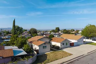 2345 Bryson Pl, Simi Valley, CA 93065 - Photo 8
