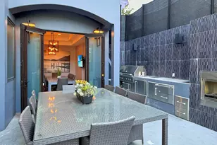 6930 Woodrow Wilson Dr, Los Angeles, CA 90068 - Photo 20