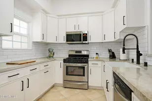 10740 Moorpark St, Toluca Lake, CA 91602 - Photo 6