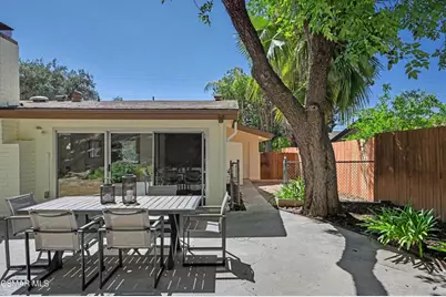 5730 Serrania Avenue, Woodland Hills, CA 91367 - Photo 52