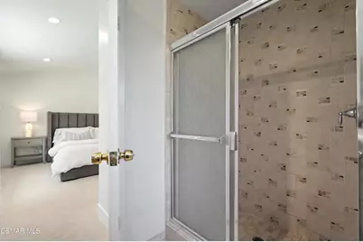 5730 Serrania Avenue, Woodland Hills, CA 91367 - Photo 32