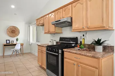 5730 Serrania Avenue, Woodland Hills, CA 91367 - Photo 22