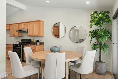 5730 Serrania Avenue, Woodland Hills, CA 91367 - Photo 24