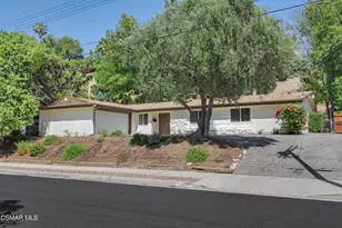 5730 Serrania Ave, Woodland Hills, CA 91367 - Photo 2