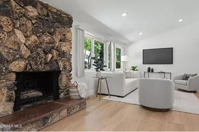 5730 Serrania Avenue, Woodland Hills, CA 91367 - Photo 14