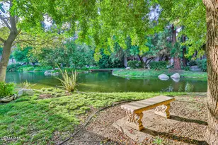 7050 Shoup Ave, Canoga Park, CA 91303 - Photo 28
