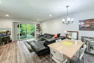 7050 Shoup Ave, Canoga Park, CA 91303 - Photo 10