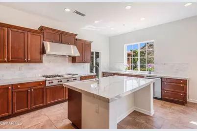 318 Loire Valley Drive, Simi Valley, CA 93065 - Photo 14