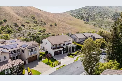 318 Loire Valley Drive, Simi Valley, CA 93065 - Photo 52