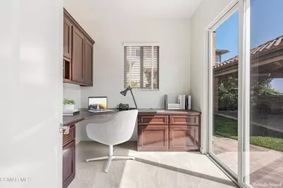 318 Loire Valley Drive, Simi Valley, CA 93065 - Photo 20