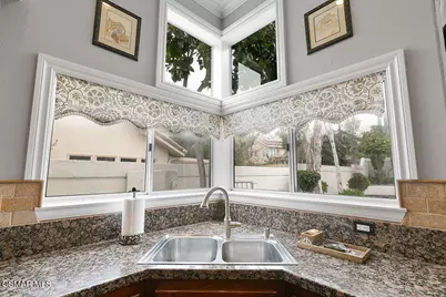 136 Heath Meadow Place, Simi Valley, CA 93065 - Photo 22