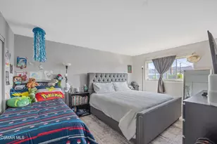 257 Aristotle St, Simi Valley, CA 93065 - Photo 14