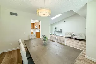 16181 Village 16, Camarillo, CA 93012 - Photo 12