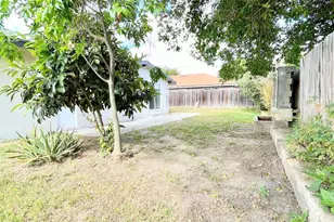 1070 Dennis Ave, Simi Valley, CA 93065 - Photo 34