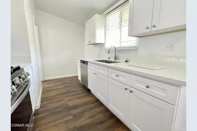 1070 Dennis Avenue, Simi Valley, CA 93065 - Photo 10