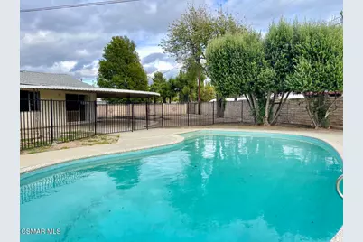 1561 Calzona Court, Simi Valley, CA 93065 - Photo 36