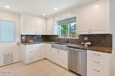 362 S Ridgemont Court, Newbury Park, CA 91320 - Photo 8