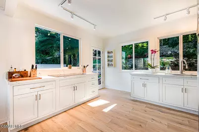 160 Lower Lake Road, Westlake Village, CA 91361 - Photo 8