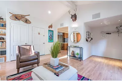 6078 Peppertree Lane, Simi Valley, CA 93063 - Photo 14
