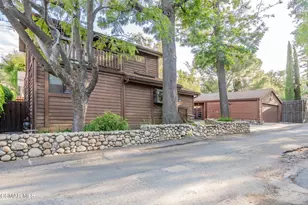 6078 Peppertree Ln, Simi Valley, CA 93063 - Photo 6