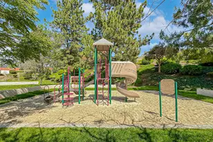 7204 University Dr, Moorpark, CA 93021 - Photo 48
