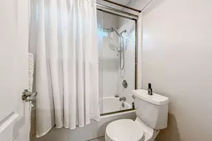 7204 University Dr, Moorpark, CA 93021 - Photo 42