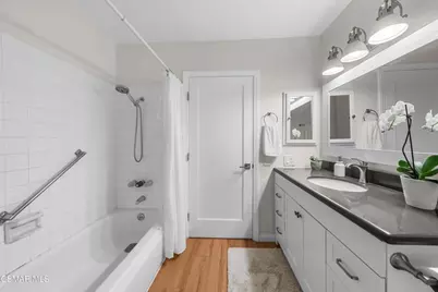 348 Chestnut Hill Court #23, Thousand Oaks, CA 91360 - Photo 18