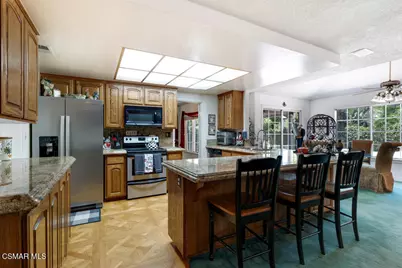 2863 Sapphire Avenue, Simi Valley, CA 93063 - Photo 14